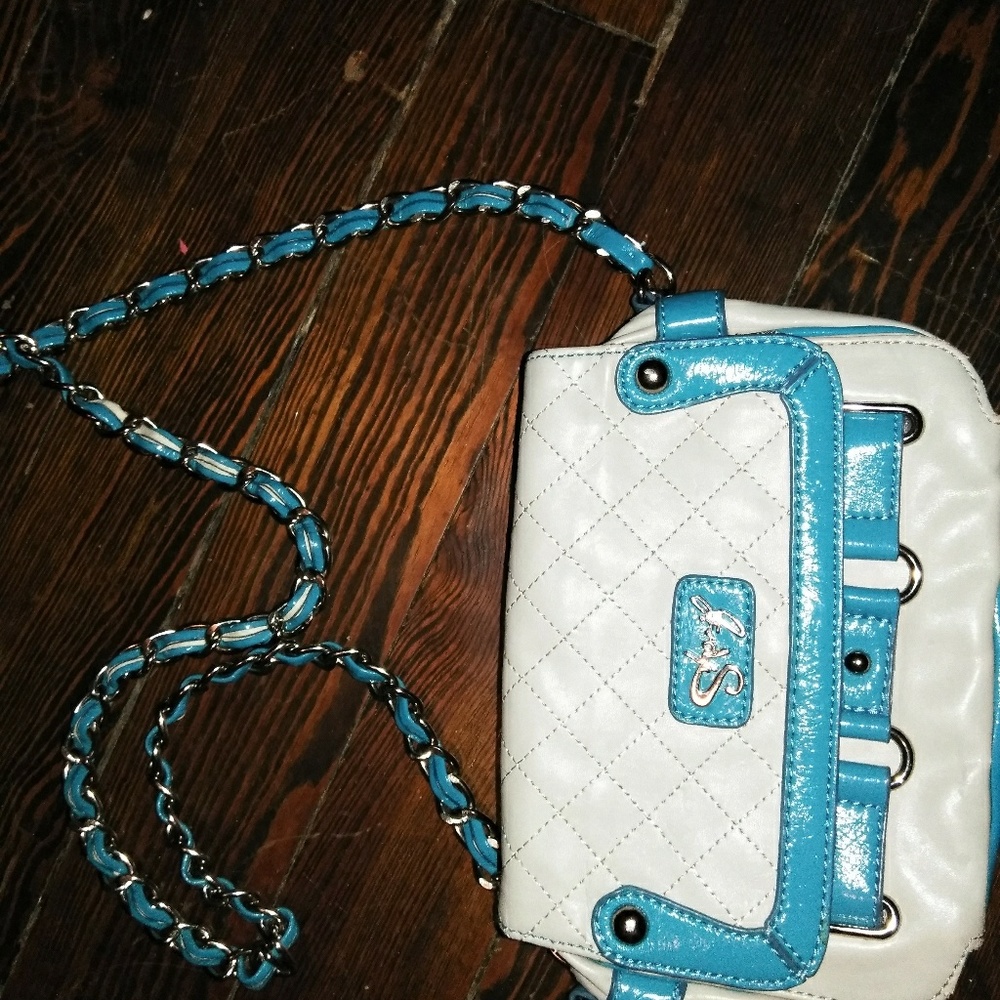 Purses - Picture 2 of 8